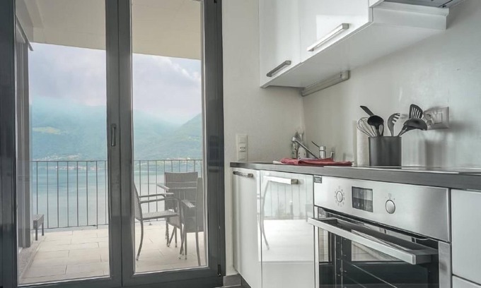 Brissago House | Holiday apartment Brissago for 1 - 4 persons with 2 bedrooms - Holiday house