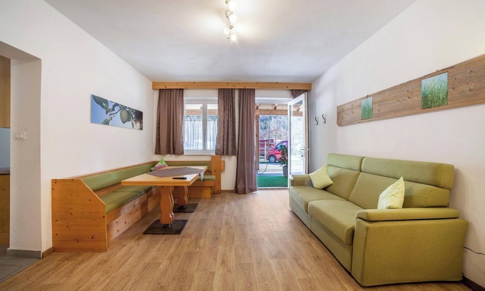Saltusio Apartment | Holiday Apartment "Camping Passeier Lavendel" with Mountain View, Pool, Sauna & Wi-Fi