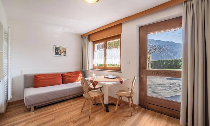 Saltusio Apartment | Holiday Apartment 'Camping Passeier Apfelblüte' with Sauna, Mountain View, Garden & Wi-Fi