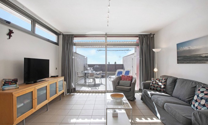 El Medano Apartment | Holiday Apartment 'Casa Médano 25 By Médano Rentals' with Sea View, Terrace and Wi-Fi
