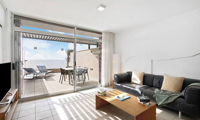 El Medano Apartment | Holiday Apartment 'Casa Médano 16 By Médano Rentals' with Sea View, Terrace and Wi-Fi