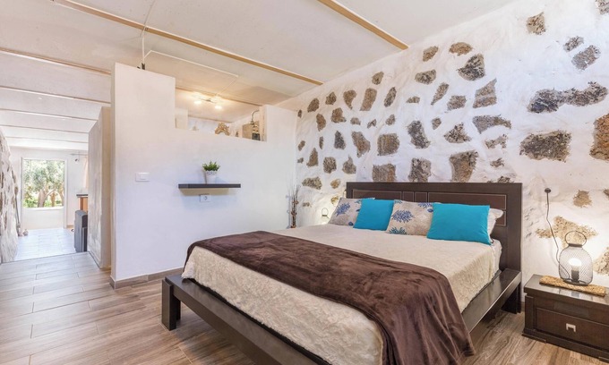 Tuineje Apartment | Holiday Apartment 'Edén Ecologico en Casa La Fuentita - Adults Only' near Beach