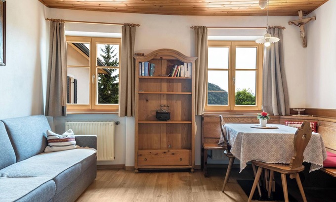 Kastelruth Apartment | Holiday Apartment 'Haus Thurn Apartment B' with Mountain View, Garden & Wi-Fi