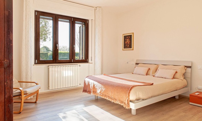 San Giuliano Terme Apartment | Holiday Apartment I Limori with Mountain View, Pool & Wi-Fi