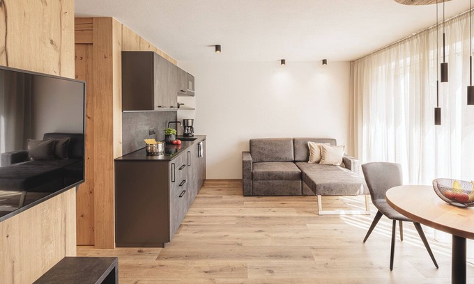 San Giovanni Apartment | Holiday Apartment 'Silva Living' with Mountain View, Private Terrace and Wi-Fi