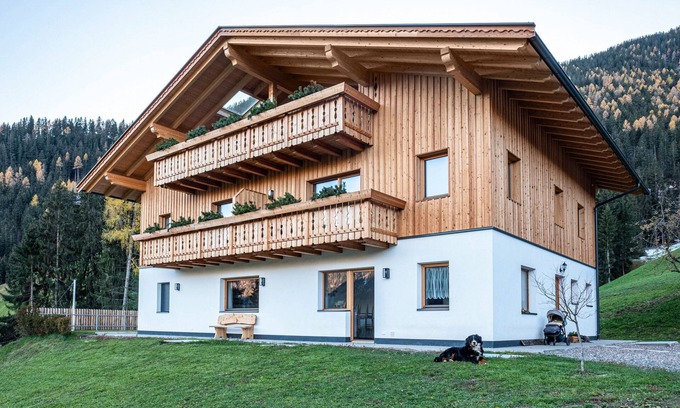 Sarentino Apartment | Holiday Apartment Mittnackerhof Kamille with Mountain View, Balcony & Wi-Fi