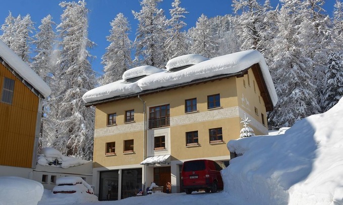 Pontresina Apartment | Holiday apartment Pontresina for 1 - 8 persons with 4 bedrooms - Detached holiday house