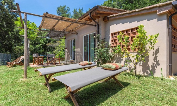 Pomaia House | Holiday apartment Pomaia for 1 - 5 persons with 2 bedrooms - Holiday house