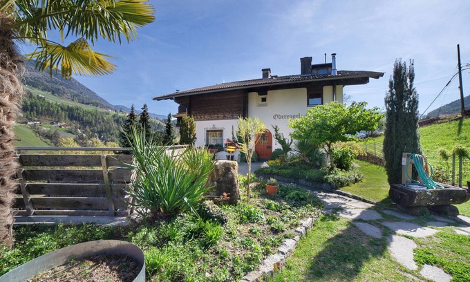 Rifiano Apartment | Holiday Apartment 'Riffl Anna' with Mountain View, Balcony and Wi-Fi