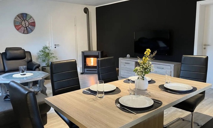 Lennestadt Apartment | Holiday Apartment Sauerlandherz with Balcony and Wi-Fi