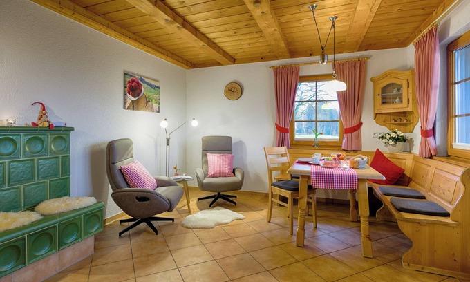 Breitnau Apartment | Holiday Apartment "Schwarzwaldhut" with Mountain View, Private Terrace and Wi-Fi