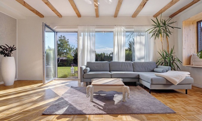 Halstenbek Apartment | Holiday Apartment "Villa Kokorey" with Private Terrace, Shared Garden & Wi-Fi