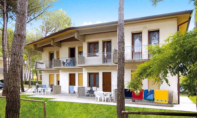 Bibione Pineda Apartment | Holiday apartment with balcony and air conditioning