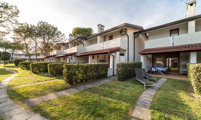 Bibione Lido dei Pini Apartment | Holiday apartment with terrace and air conditioning
