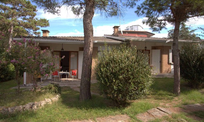 Lignano Pineta Apartment | Holiday apartment with garden and air conditioning