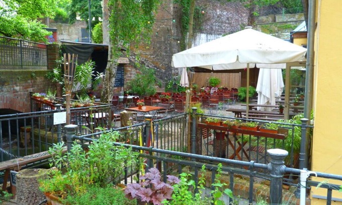 Innenstadt Apartment | Holiday apartment Zirbelnuss