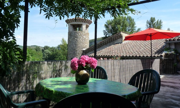 Rosieres House | Holiday cottage for 4-5 people, near a river. South Ardeche, southern climate