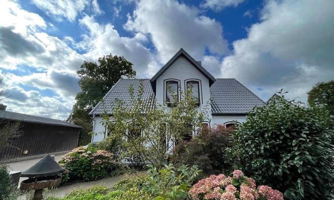 Sittensen House | Holiday cottage with fireplace between Hamburg and Bremen
