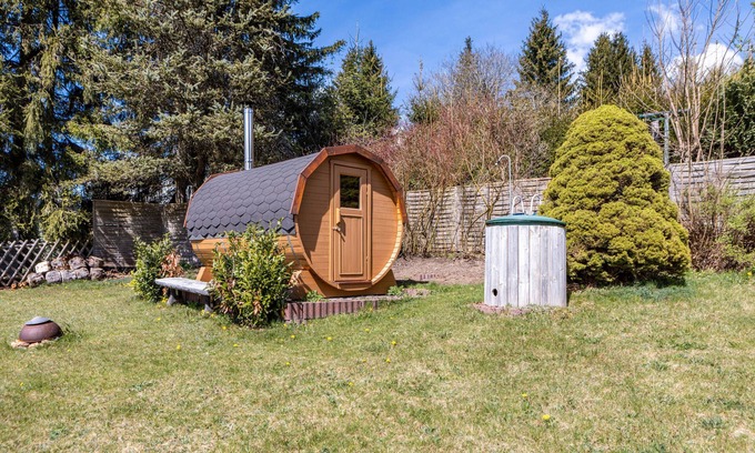 Suhl House | Holiday Home 'Selma' with Private Terrace, Balcony and Wi-Fi
