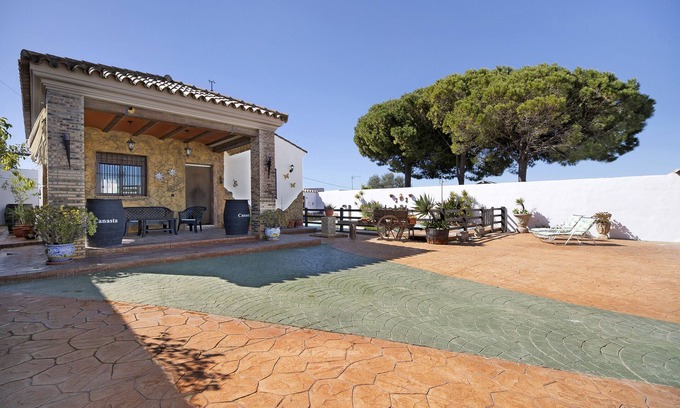 Los Franceses-la Vega House | Holiday Home 'Casa De Campo' with Private Pool, Wi-Fi and Air Conditioning