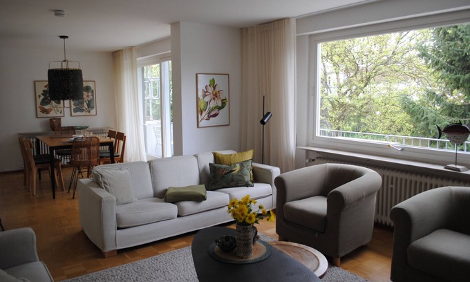 Uhldingen-Muehlhofen Apartment | Holiday flat - 2 levels with garden view, balcony and WiFi
