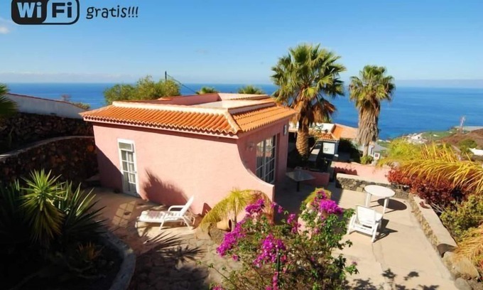 Puerto Naos House | Holiday house Los Llanos de Aridane for 1 - 3 persons with 1 bedroom - Holiday house