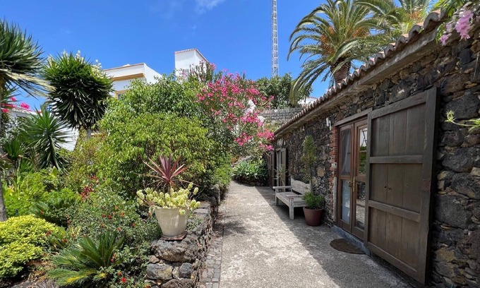 Tajuya House | Holiday house Los Llanos de Aridane for 1 - 2 persons with 1 bedroom - Holiday home