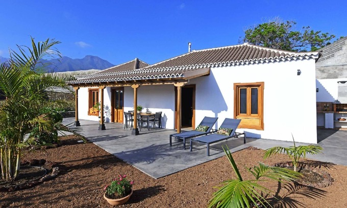 Tajuya House | Holiday house Los Llanos de Aridane for 1 - 2 persons with 1 bedroom - Holiday home