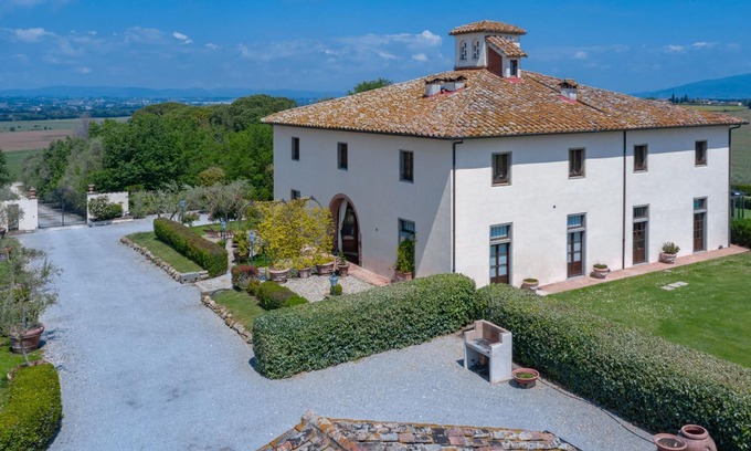 Le Piazze House | Holiday house Castiglion Fiorentino for 1 - 18 persons with 9 bedrooms - Holiday home