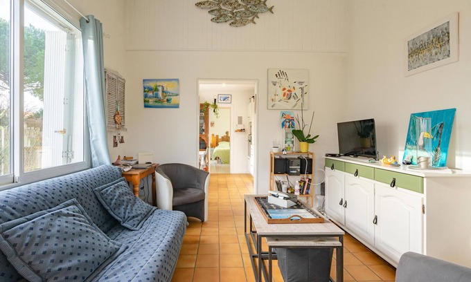 Meschers-sur-Gironde House | Holiday Home 'Sa-Mi-Ra' close to the Beach with Terrace