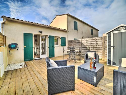 Saint-Georges-d'Oleron House | Holiday Home Le Douhet 2 by Interhome