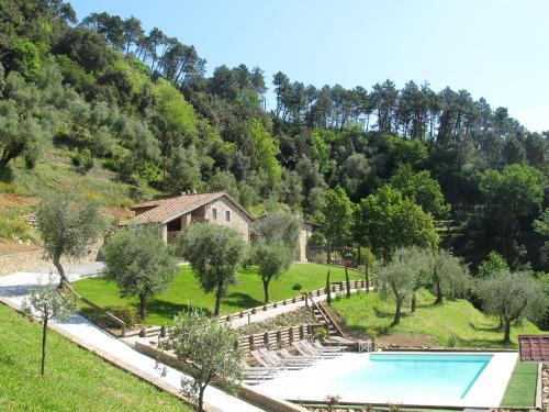 San Martino in Freddana House | Holiday Home Noce by Interhome