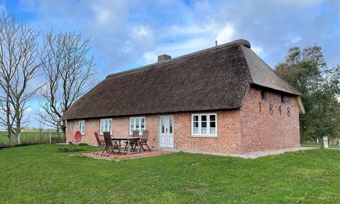 Emmelsbuell-Horsbuell House | Holiday home Nele - terrace, sauna, fenced garden, 3 bedrooms, fireplace