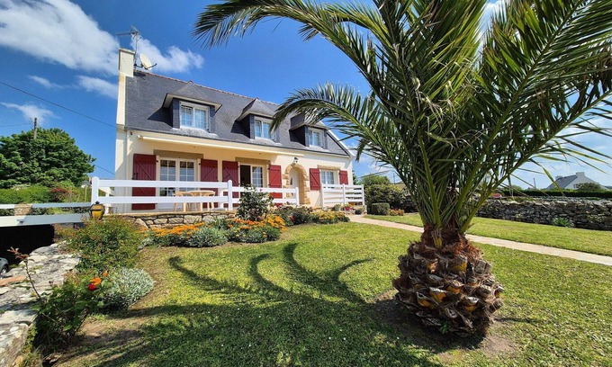 Plouhinec House | Holiday Home in Plouhinec with Sea Views