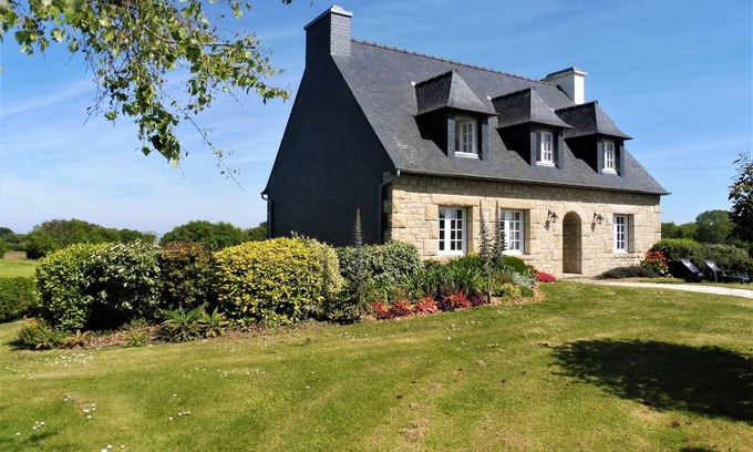 Penvenan House | Holiday Home in Port-Blanc near Sandy Beaches