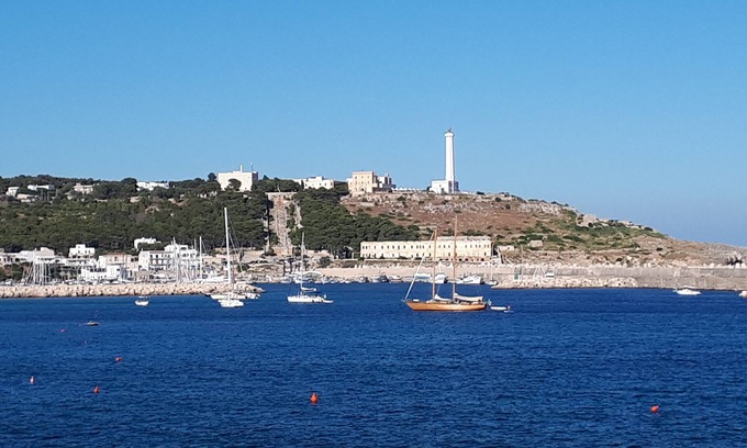 Santa Maria di Leuca House | Holiday Home 'Ruggeri 1' with Private Terrace and Air Conditioning
