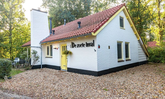 Koudekerke House | Holiday Home in Dishoek near Beach