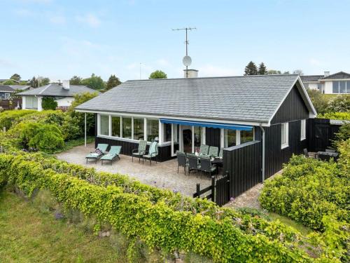 Bøjden House | Holiday Home Annalia - 50m from the sea by Interhome