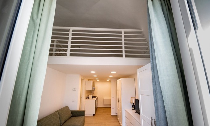 Bisceglie House | Holiday Home "Apulia Home" with Balcony & Wi-Fi
