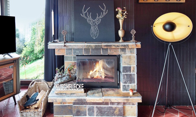 Waldeck House | Holiday Home 'AusZeyt Edersee Für Vier' with Private Terrace, Private Garden and Wi-Fi