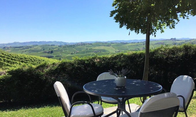 Barolo House | Holiday Home Cannubi in Barolo