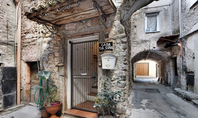 Dolceacqua House | Holiday Home 'Casa da Gina' with Wi-Fi