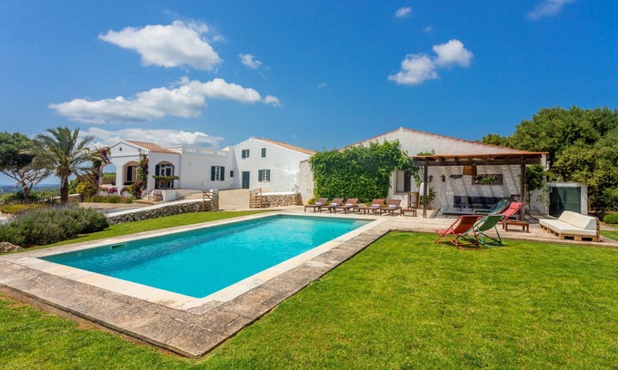 Alayor House | Holiday Home 'Casa De Campo Con Vista Al Mar' with Sea View, Wi-Fi and Air Conditioning