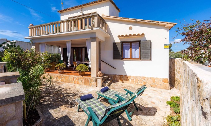 Cala Figuera House | Holiday Home 'Casa Can Pinyol' with Private Terrace, Wi-Fi and Air Conditioning