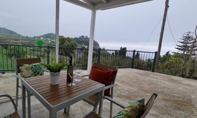 Villa de Mazo House | Holiday Home "Casa Monterrey Tres" with Mountain View, Private Terrace & Wi-Fi