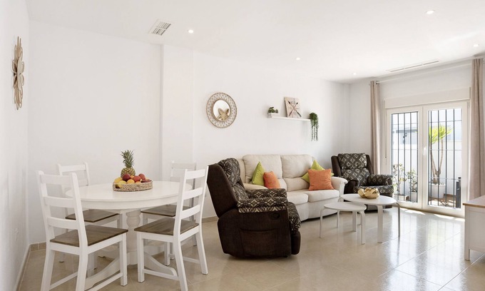 San Ambrosio House | Holiday Home "Casa Noria" with Shared Pool & Wi-Fi