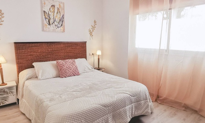 Nazaret House | Holiday Home "Cernicalo" with Mountain View, Garden & Wi-Fi