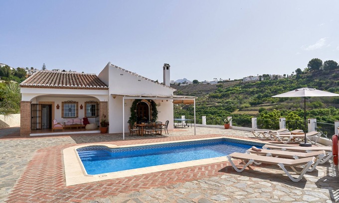 Frigiliana House | Holiday Home 'Cortijo Los Ángeles Morea' with Sea View, Wi-Fi and Air Conditioning
