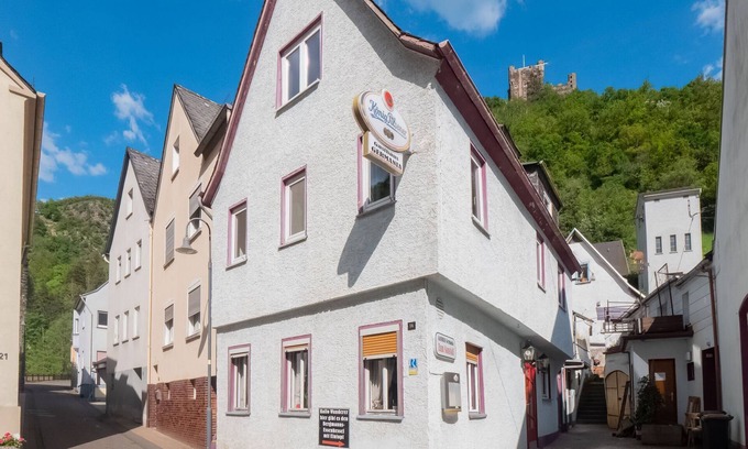 Wellmich House | Holiday home in Sankt Goarshausen with barbecue