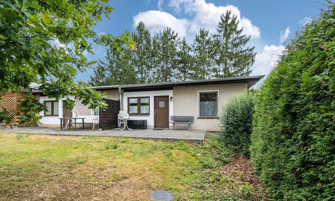 Bungalowdorf an der Talsperre House | Holiday Home 'Bungalow 131' with Private Terrace and Private Garden